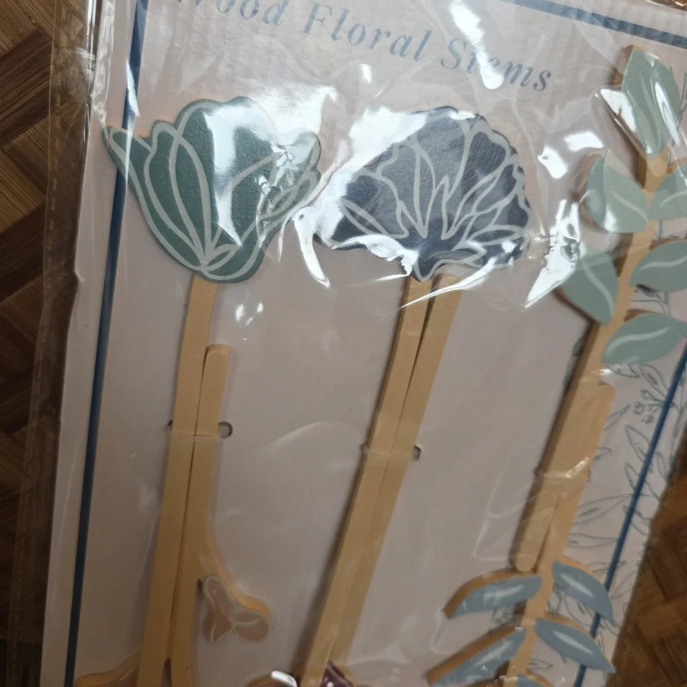 BRAND NEW Wood‎ Floral Stems 6 Ct Per Package Crafts Decor